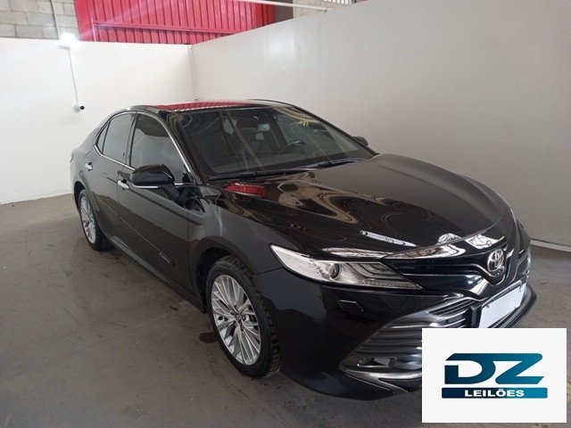 TOYOTA CAMRY 3.5 XLE AT ANO 2018/2019